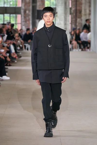 Look 34